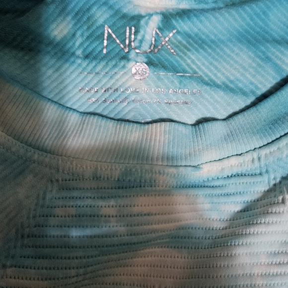 NUX One By One Crop Top Compression Sports Bra Blue Plunge XS NWT - Picture 6 of 6